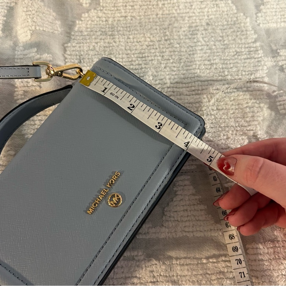 Michael Kors Pale Blue Jet Set Charm Small Top Handle Smartphone Crossbody Purse - Picture 14 of 15